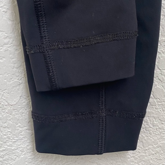 LULULEMON Black Speed Tight 25” Leggingss Size 4 - Picture 10 of 16